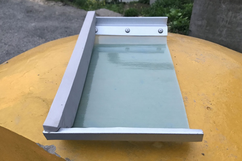 金属锁边采光板