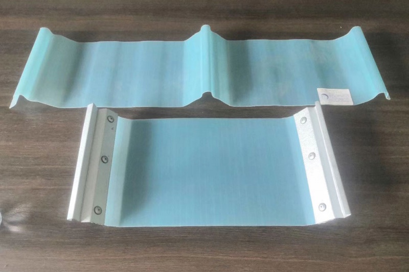 金属锁边采光板