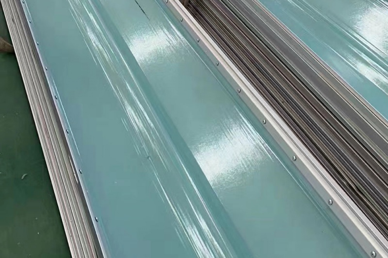 金属锁边采光板