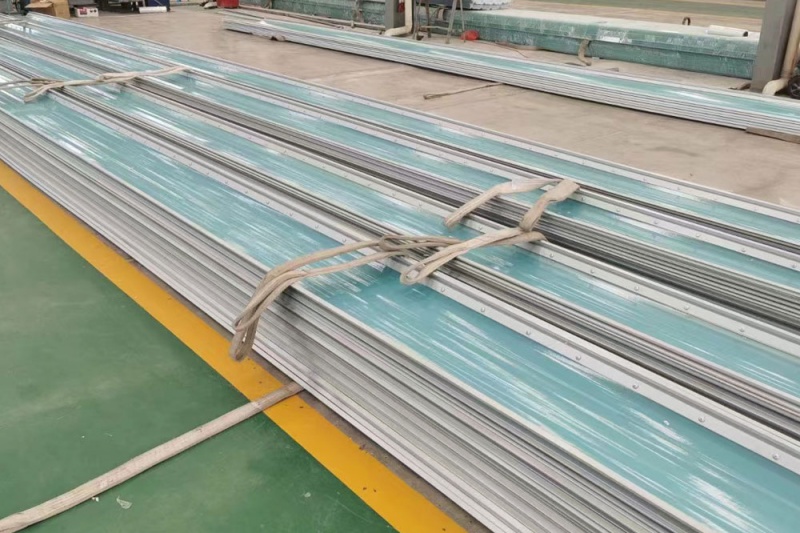 金属锁边采光板